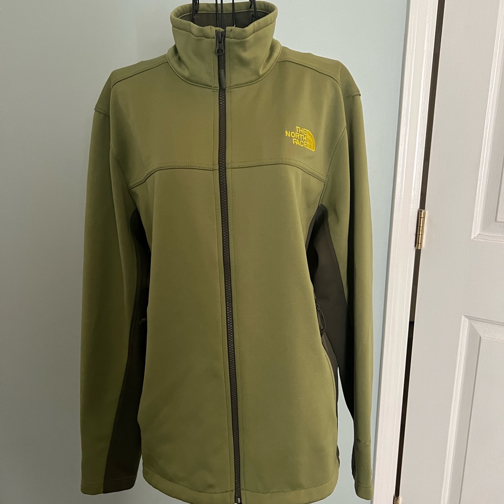 North Face Size Medium Jacket Euc!!!